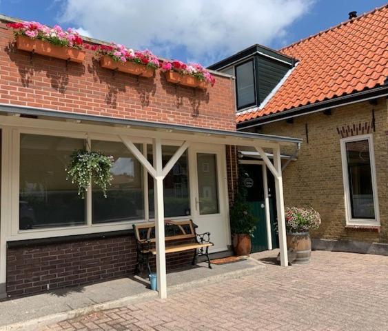 Oostvoornsch Gastenverblijf Oostvoorne Esterno foto